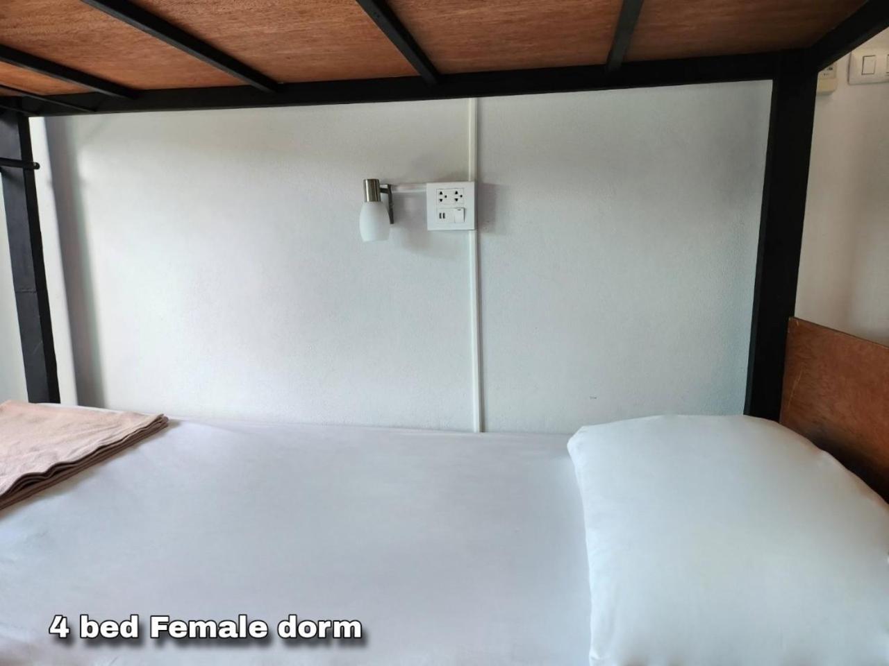 Theppahrak Hostel Khaolak Khao Lak Zimmer foto